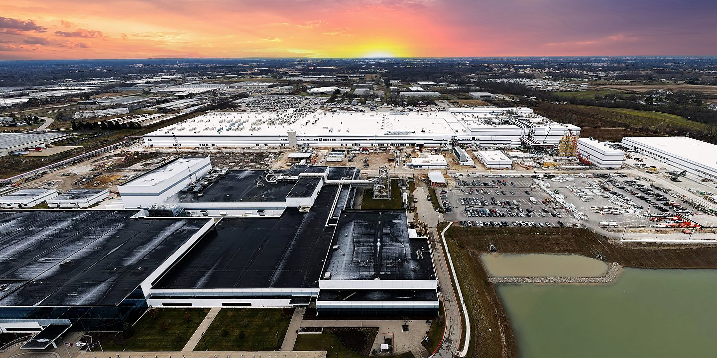 03 2025 ENR Midwest Top Starts LG Battery Plant Hero